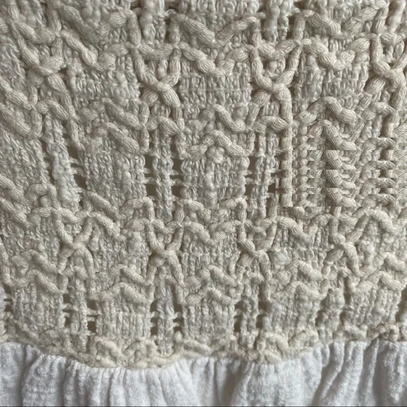 Zara White Top with Crochet like front part - Picture 8 of 9